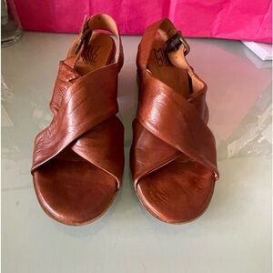Miz Mooz Leather Sandals 2”  Stacked Block Heel Size 37